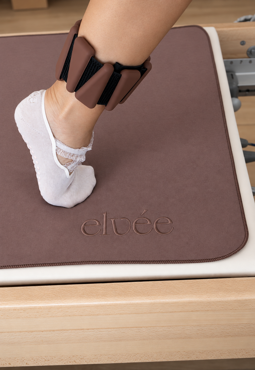Reformer Grip Towel - Chocolate Brown