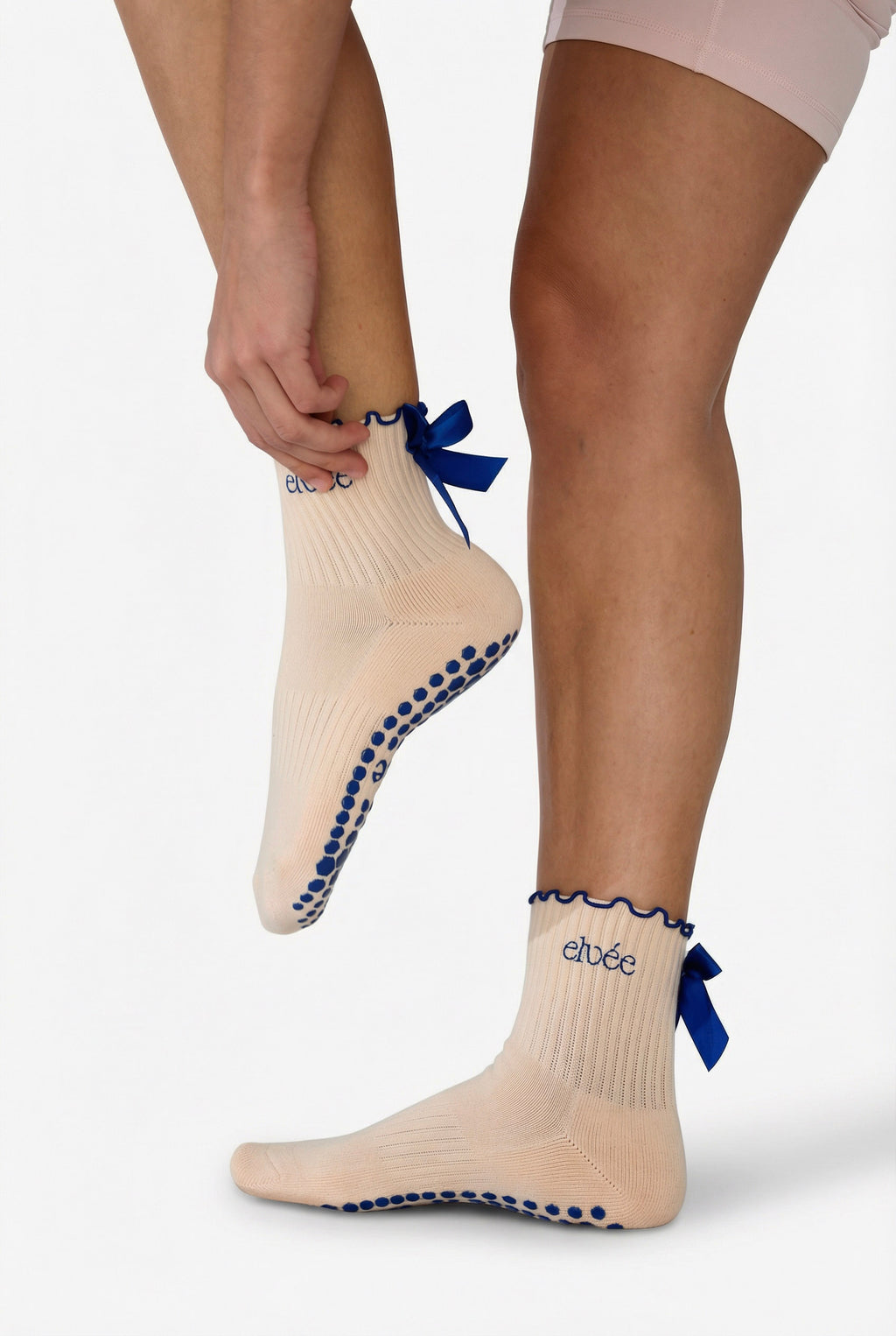 Ruffle Crew Grip Socks — BeigeBlue Ribbon