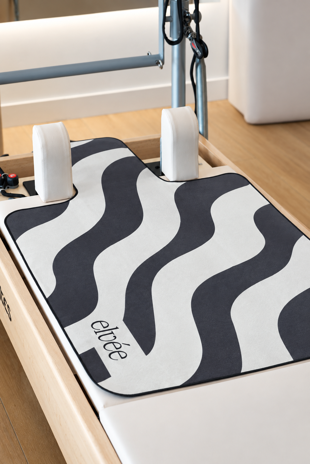Reformer Grip Towel - Zebra